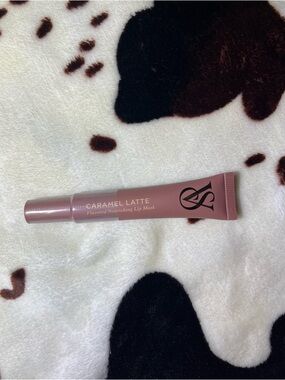 ✨BRAND NEW Victoria's Secret Caramel Latte Lip Mask✨